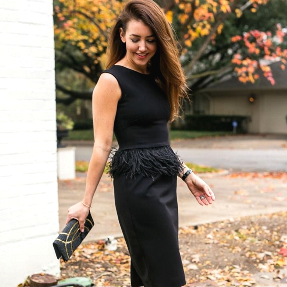 Chiara Boni Elegant Black Midi Dress with Feather Accent
